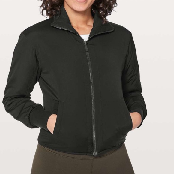 black reversible Lululemon Jacket NEVER WORN - Picture 2 of 4